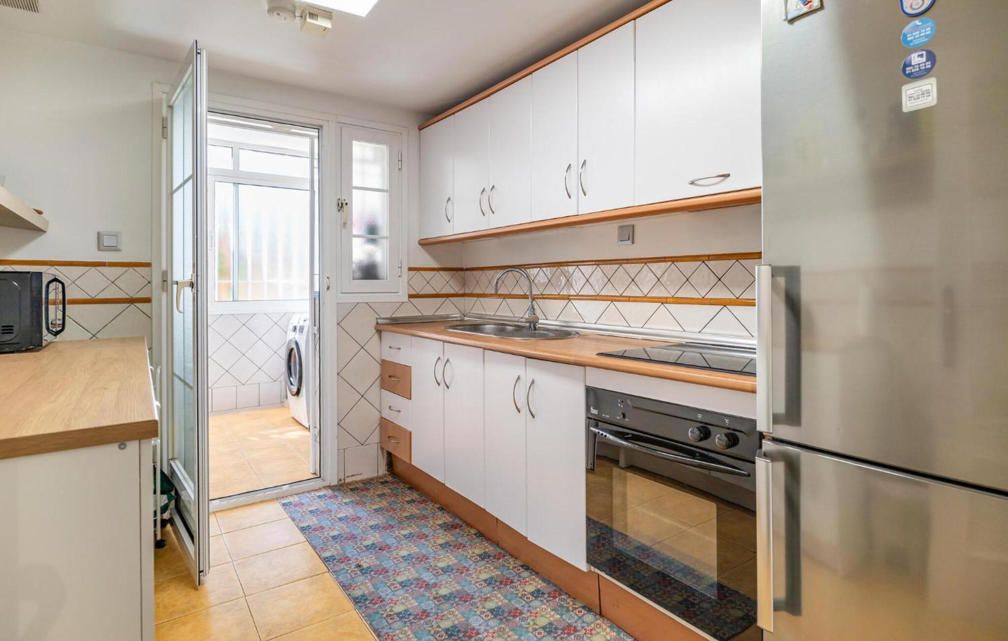 Apartamento Awesome In With Wifi